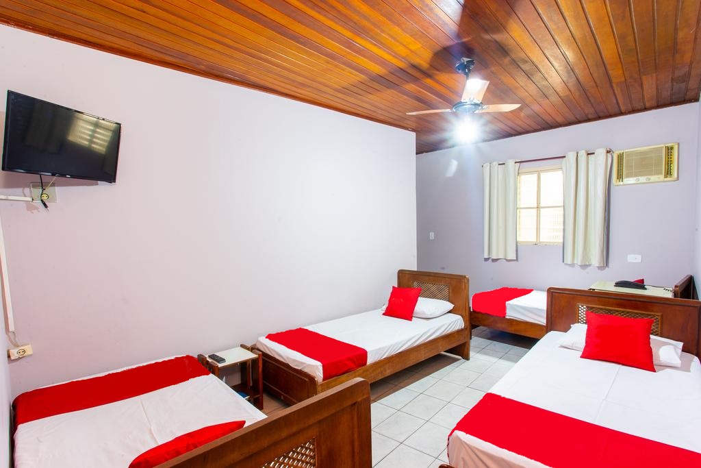 Quarto Quádruplo do América Hotel Jacareí